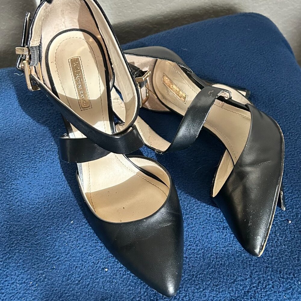Classic Pump - Picture 2 of 3